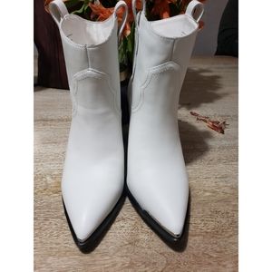 Zora white leather bootie BRAND NEW